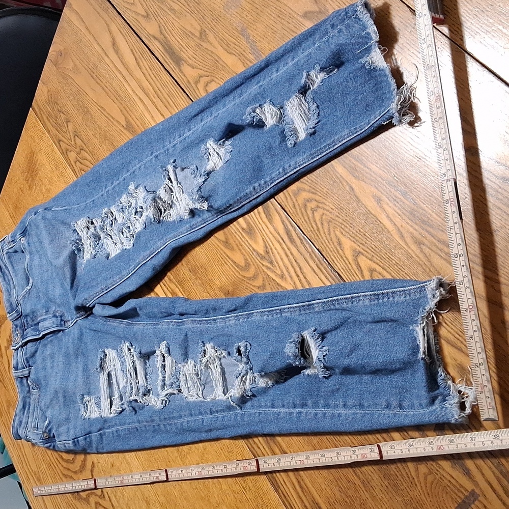 AMERICAN EAGLE JEANS Womens 6 DENIM Preowned BLUE MOM DISTRESSED Pants STRETCH